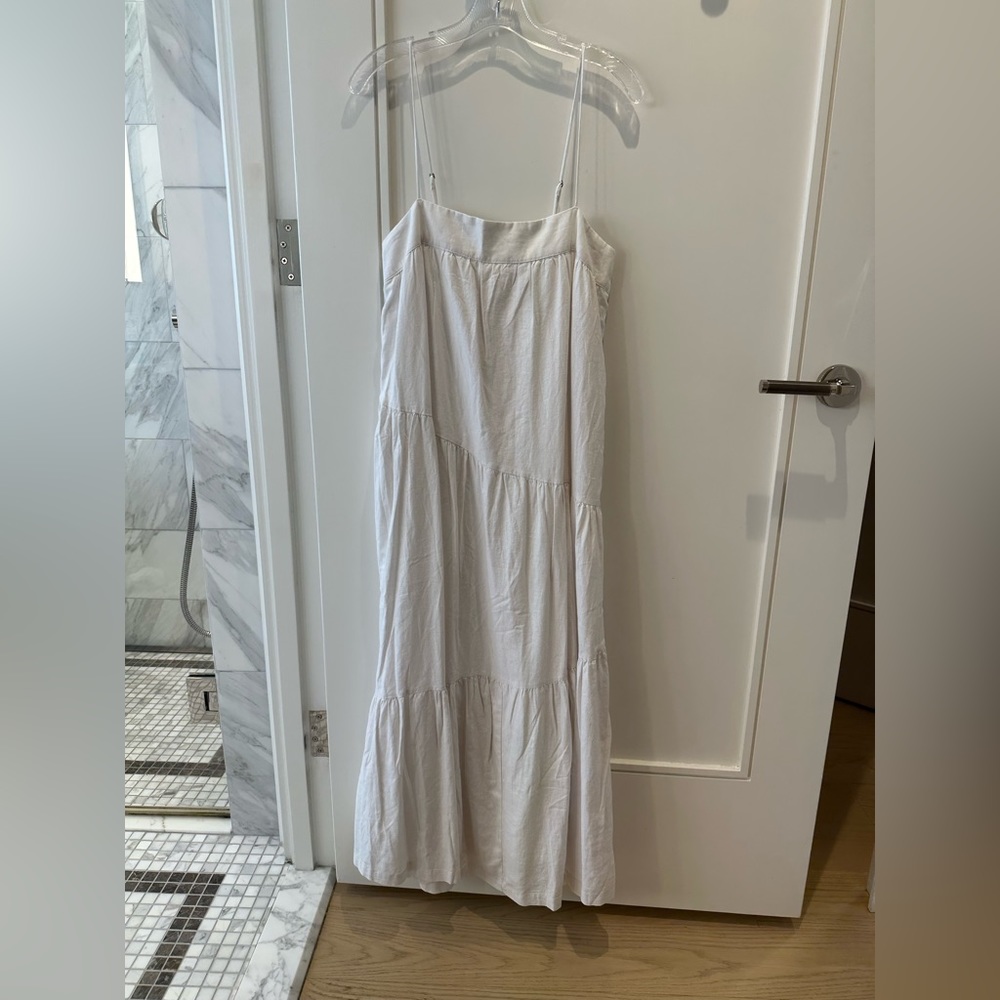 Abercrombie & Fitch White maxi dress